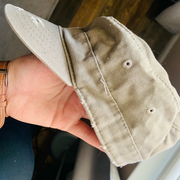 Hat - Picture 4 of 6